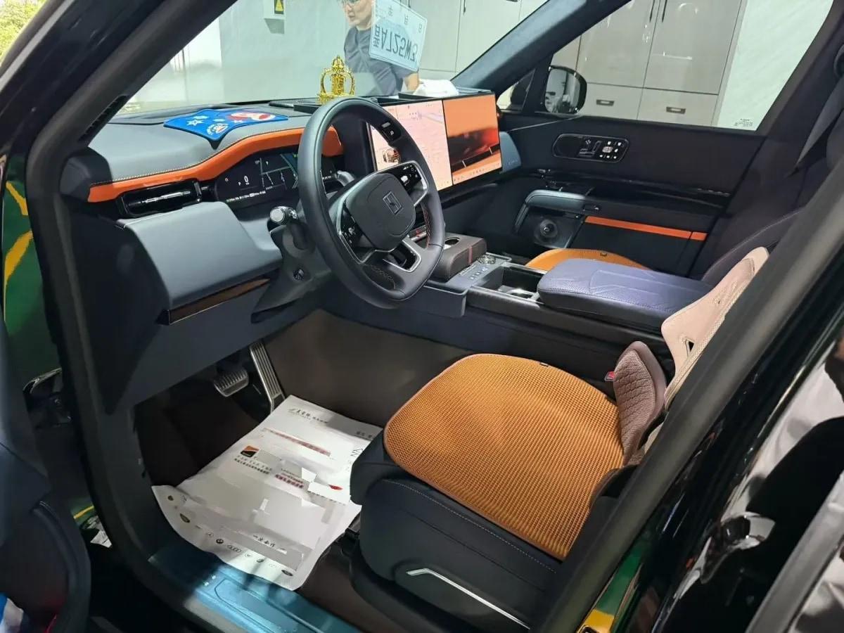 2025 Zeekr 9X 2.0T 279HP L4 1DHT PHEV image 6