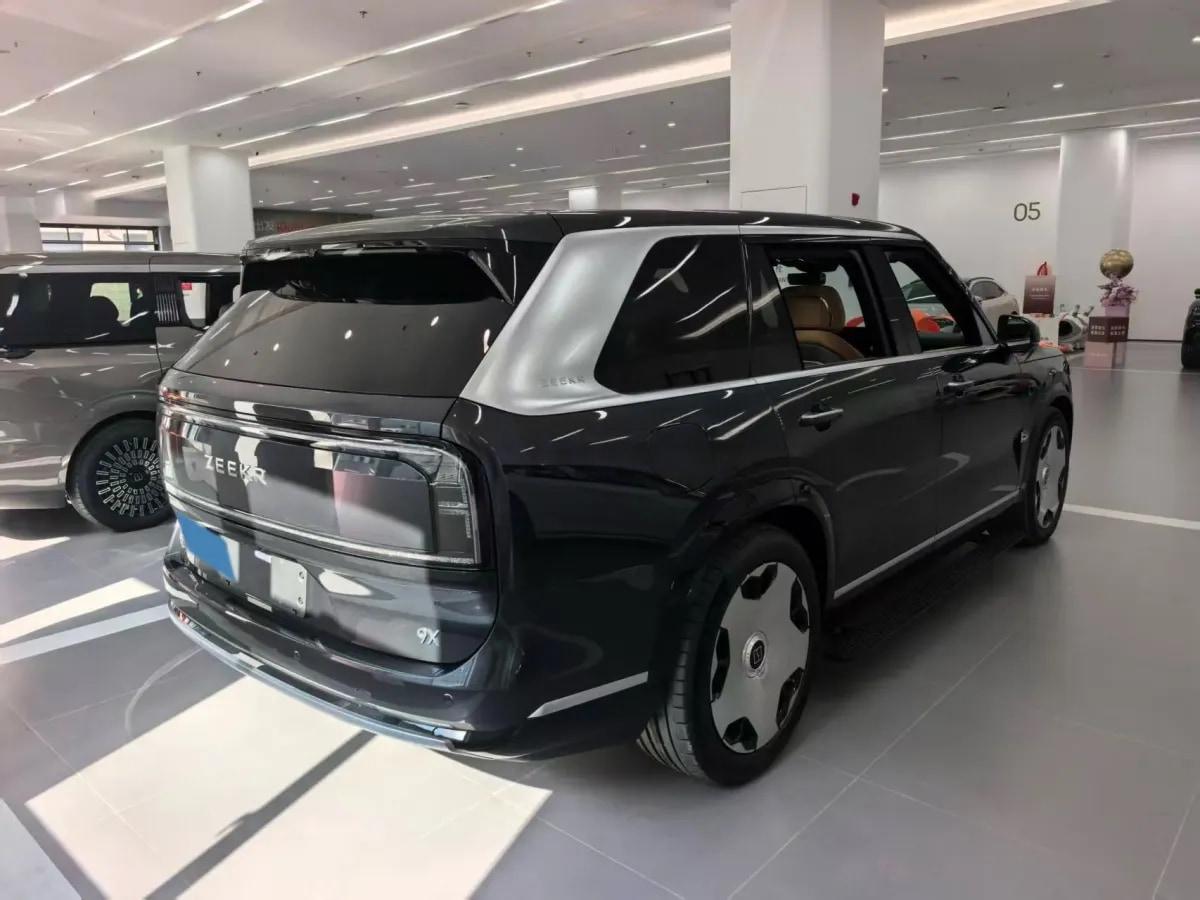 2025 Zeekr 9X 2.0T 279HP L4 1DHT PHEV image 6