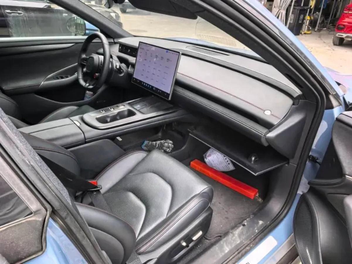 2024 Xiaomi SU7 BEV 73.6KWH image 6
