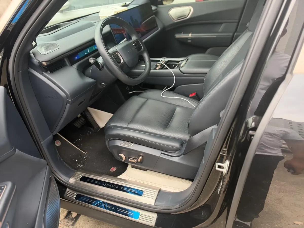 2025 LYNK&CO 900 2.0T 254HP L4 3DHT PHEV 52.38KWH 280km image 6