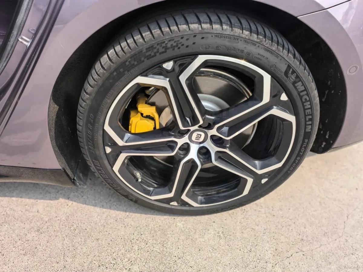2024 Xiaomi SU7 BEV 94.3KWH image 6