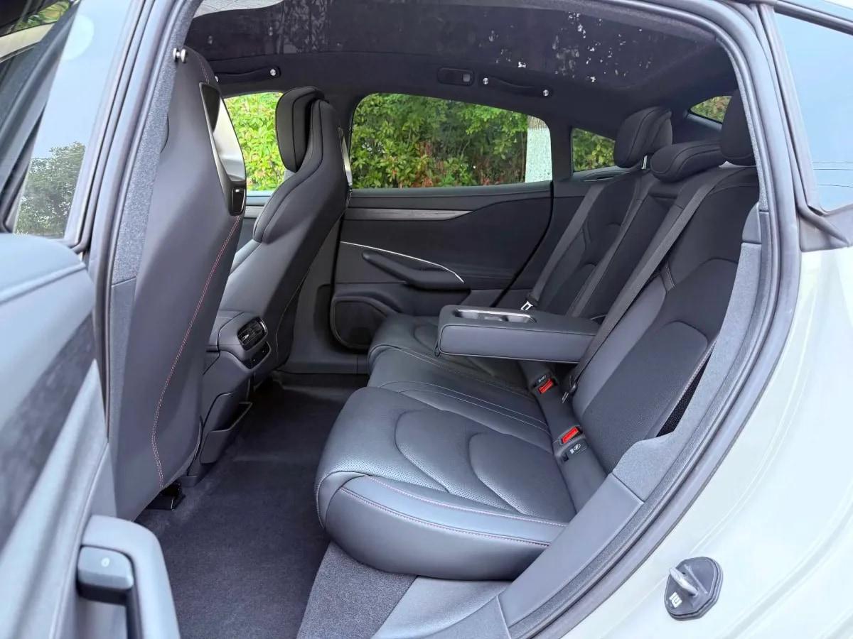 2024 Xiaomi SU7 BEV 94.3KWH 830km image 6