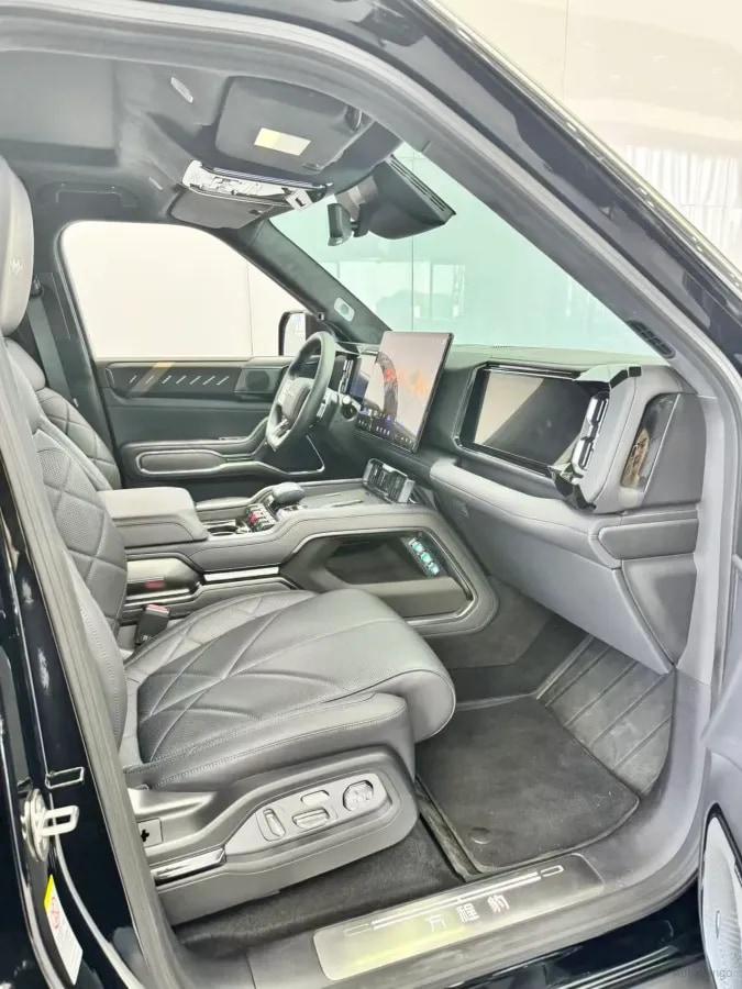 2025 Fang Cheng Bao Bao 8 2.0T 245HP L4 E-CVT PHEV 36.8KWH image 6