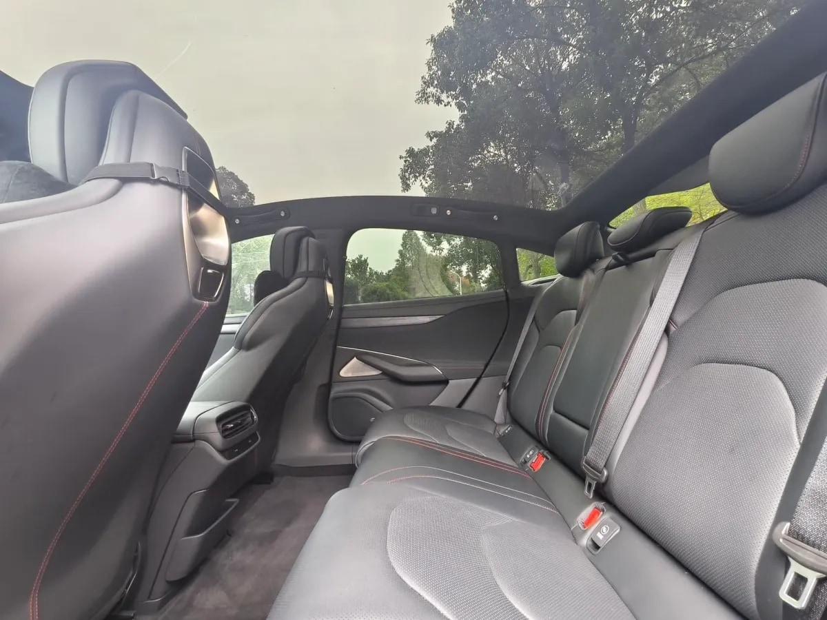 2024 Xiaomi SU7 BEV 73.6KWH 700km image 6