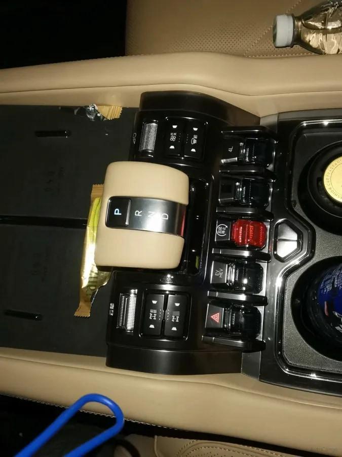 2025 Fang Cheng Bao Bao 8 2.0T 245HP L4 E-CVT PHEV 36.8KWH image 6
