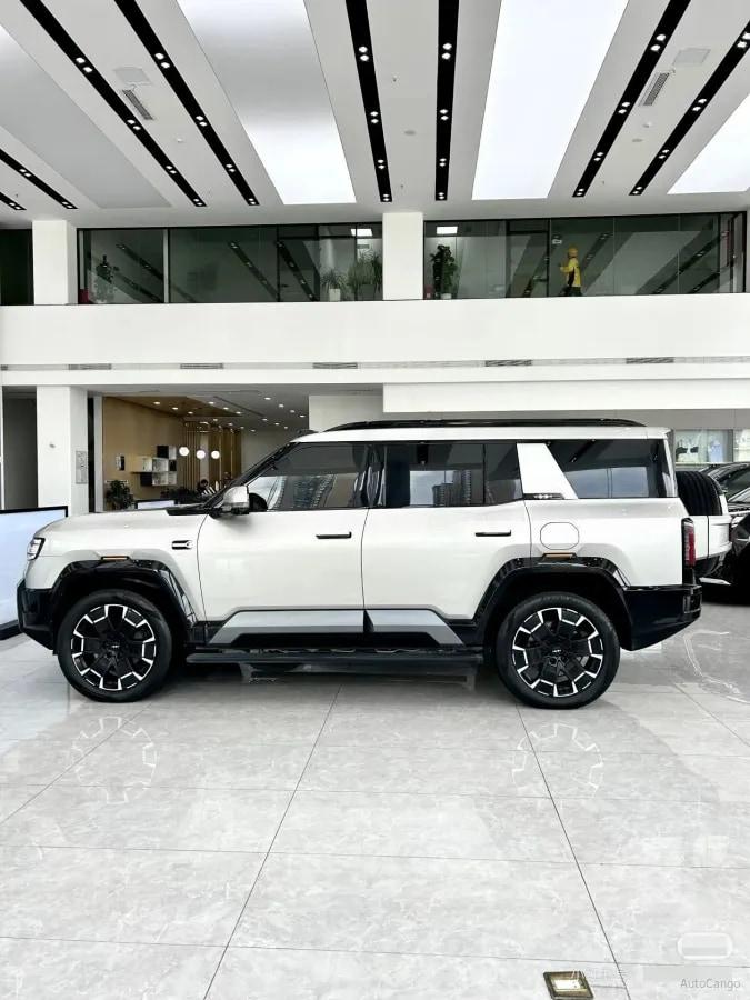 2025 Fang Cheng Bao Bao 8 2.0T 245HP L4 E-CVT PHEV 36.8KWH image 6