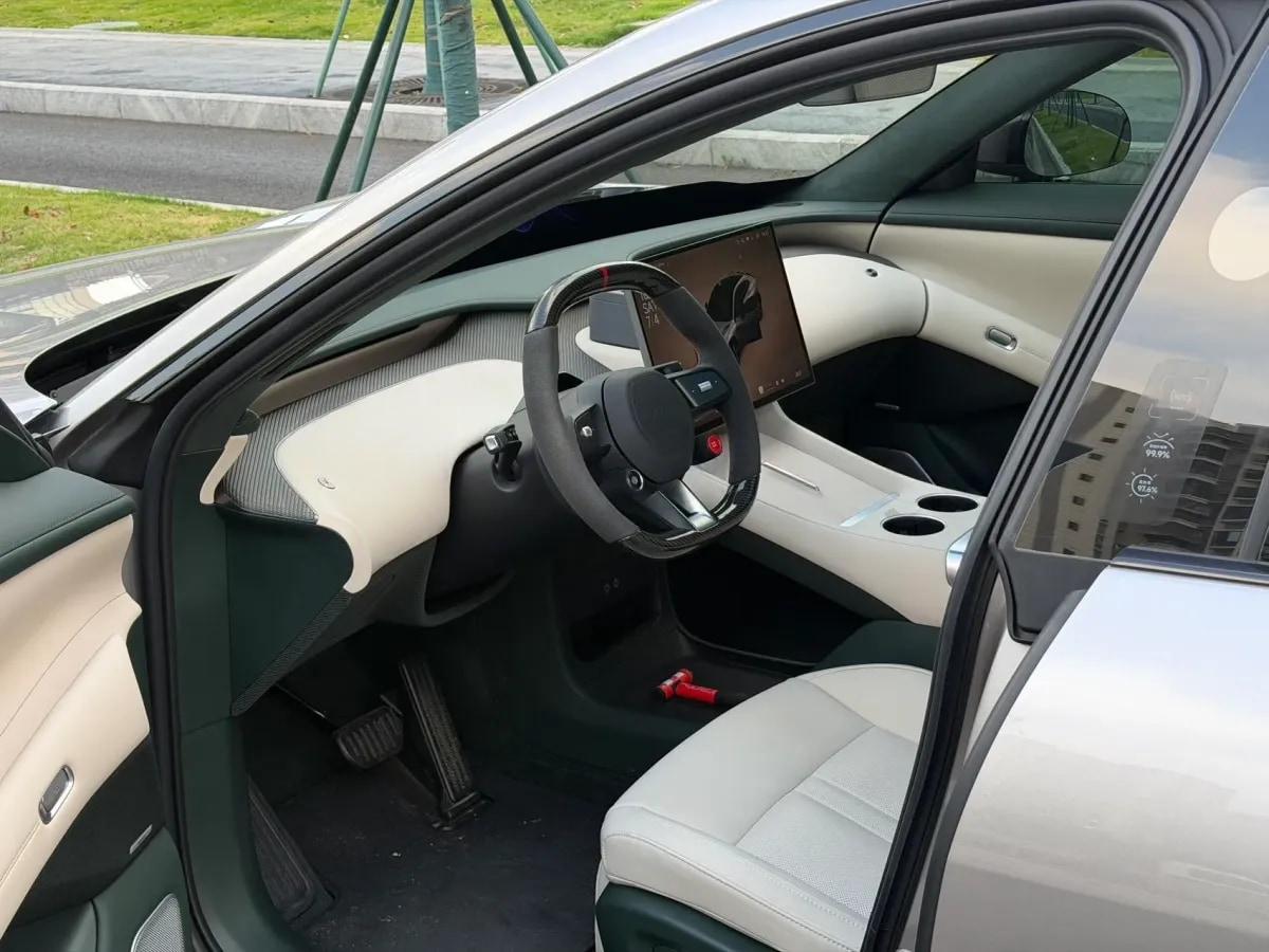 2025 Xiaomi YU7 BEV 101.7KWH image 6