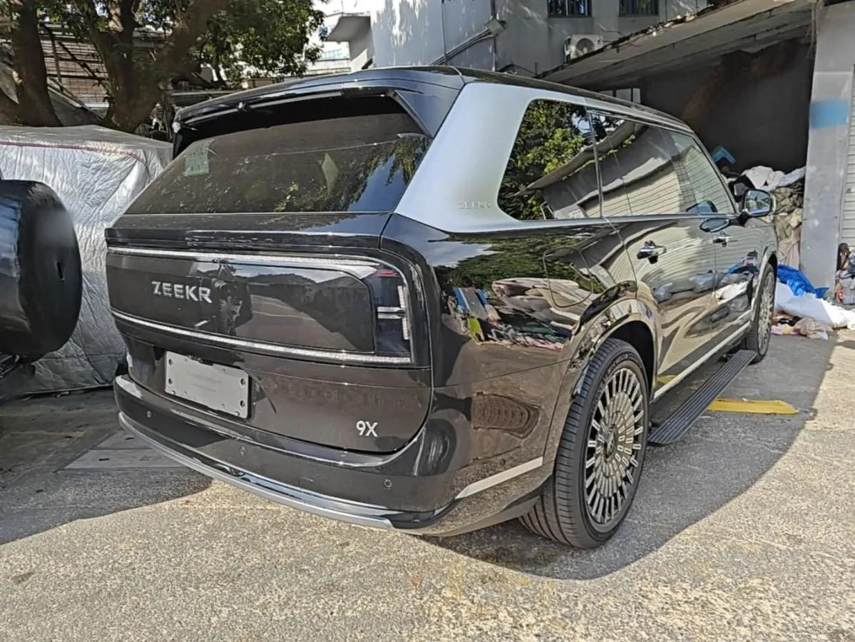 2025 Zeekr 9X 2.0T 279HP L4 1DHT PHEV image 6
