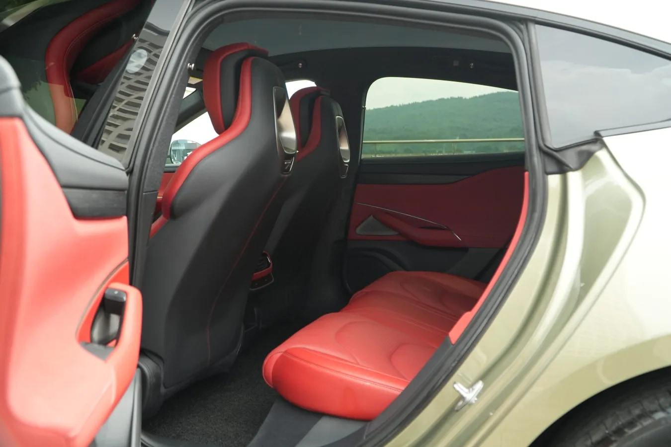 2024 Xiaomi SU7 BEV 94.3KWH image 6