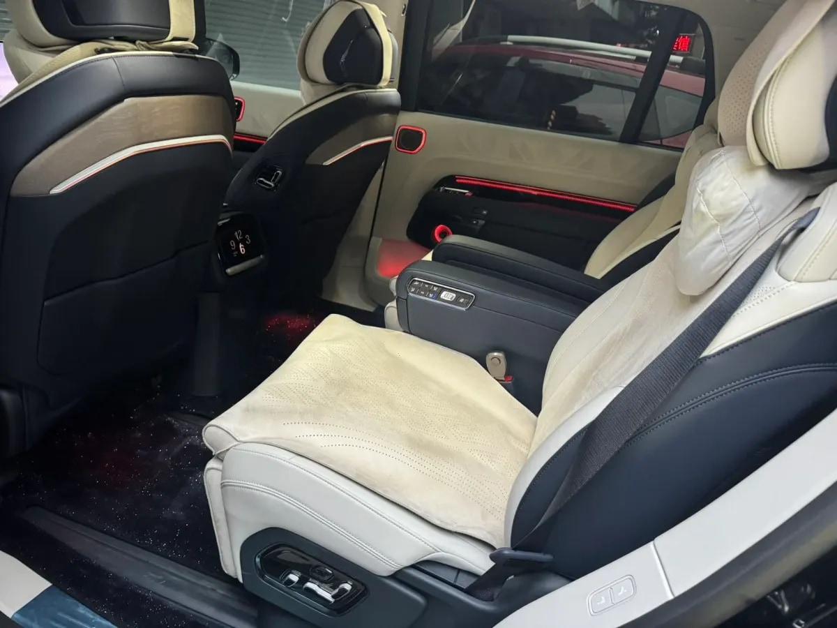 2025 Zeekr 9X 2.0T 279HP L4 1DHT PHEV image 6