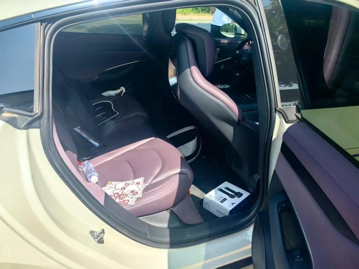 2024 Xiaomi SU7 BEV 73.6KWH image 6