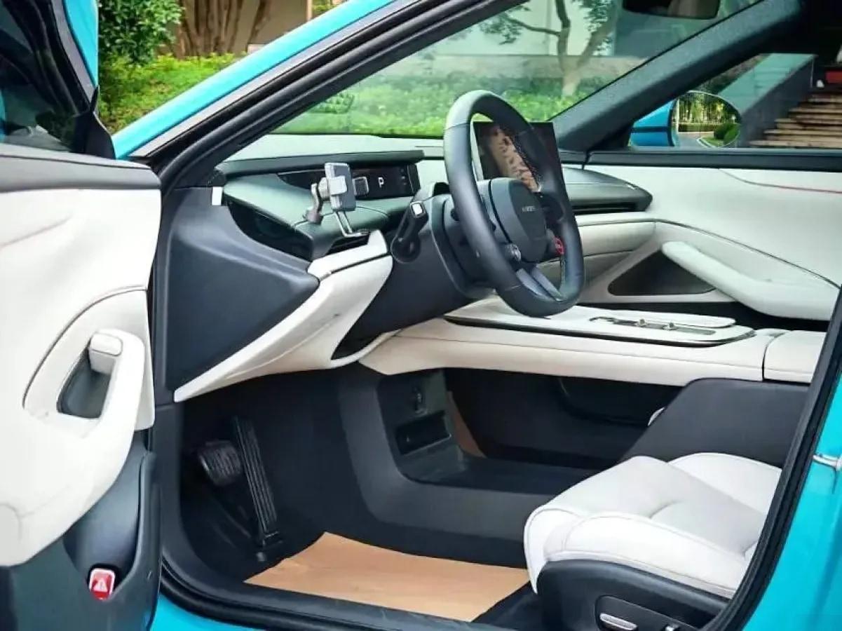 2024 Xiaomi SU7 BEV 73.6KWH image 6