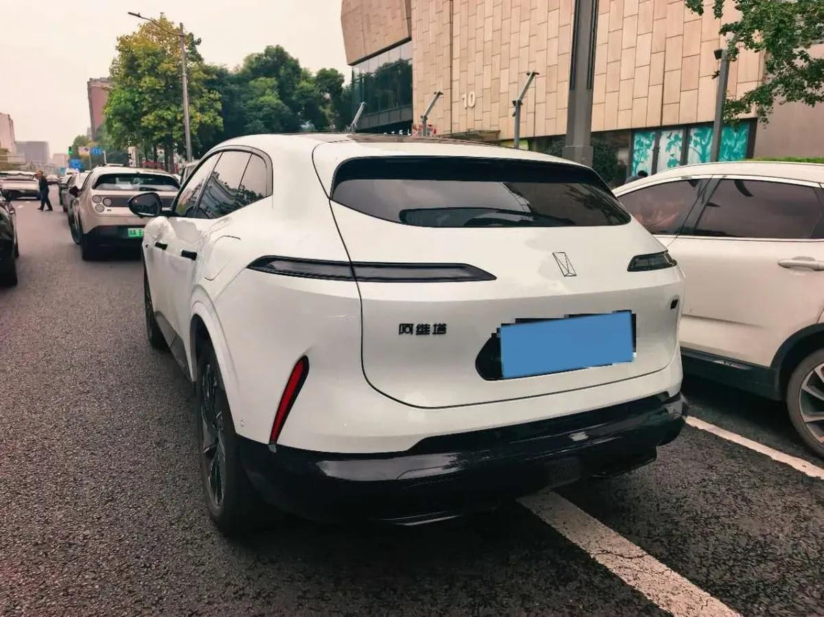 2024 Avatr 07 BEV 82.16KWH 650km image 6
