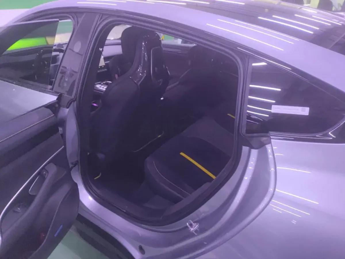2025 Xiaomi SU7 Ultra BEV 93.7KWH 630km image 6