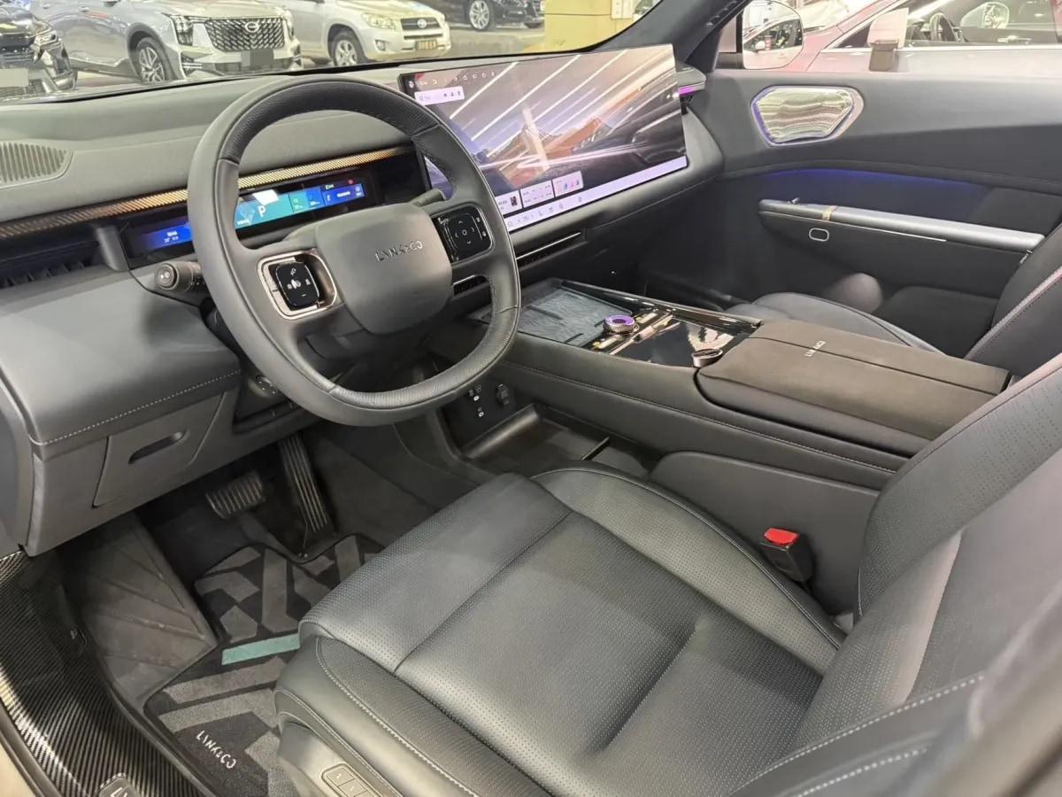 2025 LYNK&CO 900 2.0T 254HP L4 3DHT PHEV 52.38KWH 268km image 6