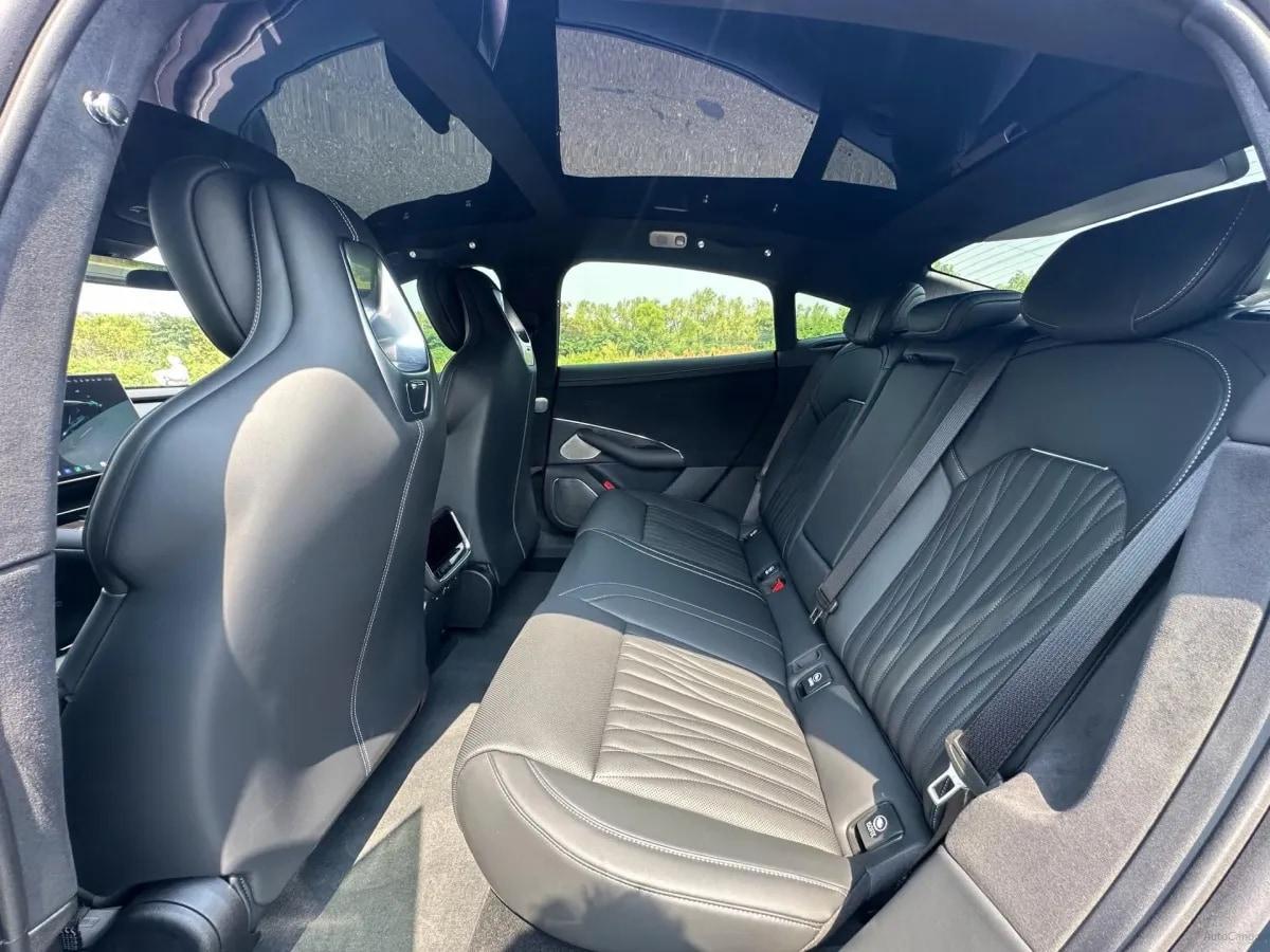 2026 Xiaomi SU7 BEV 101.7KWH 835km image 6
