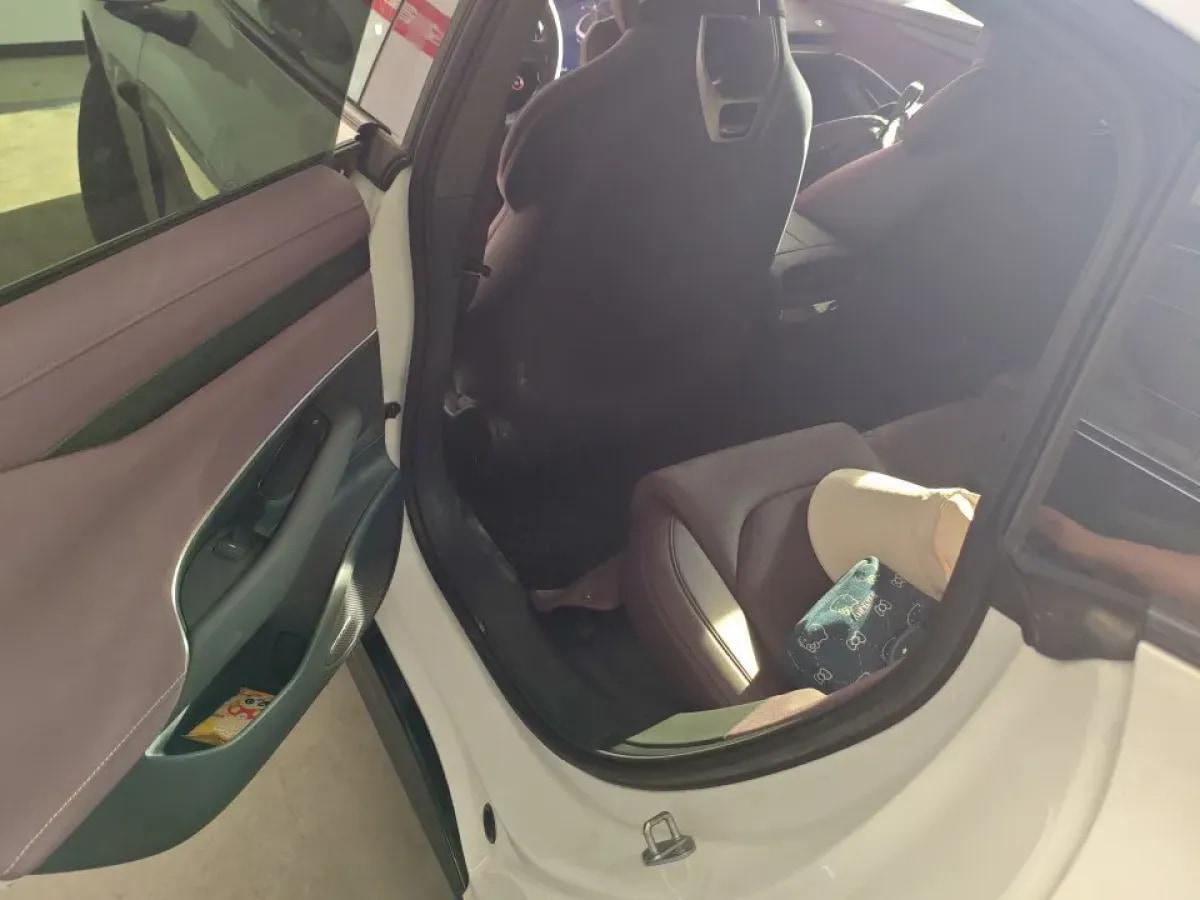 2024 Xiaomi SU7 BEV 73.6KWH image 6