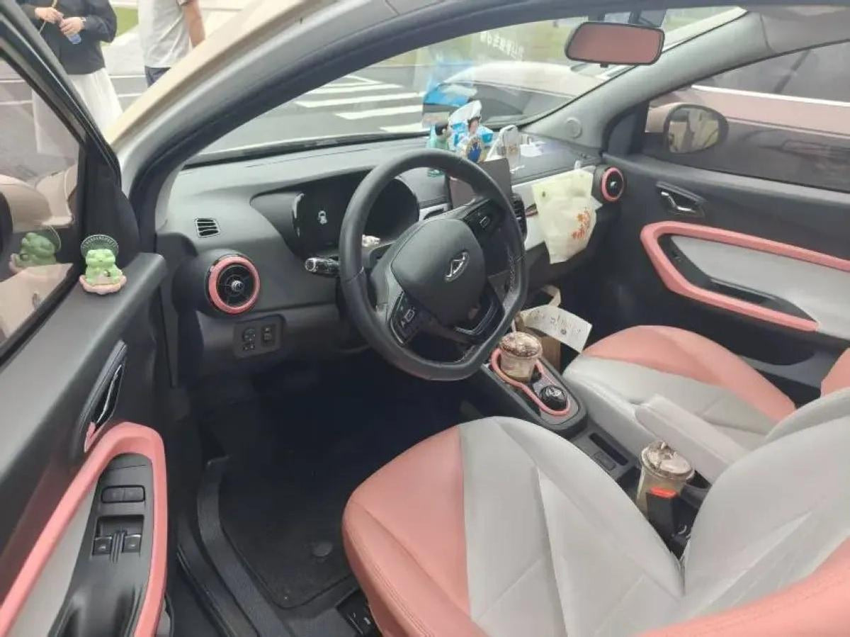 2022 CheryQQ Little Ant BEV 30.7KWH image 6