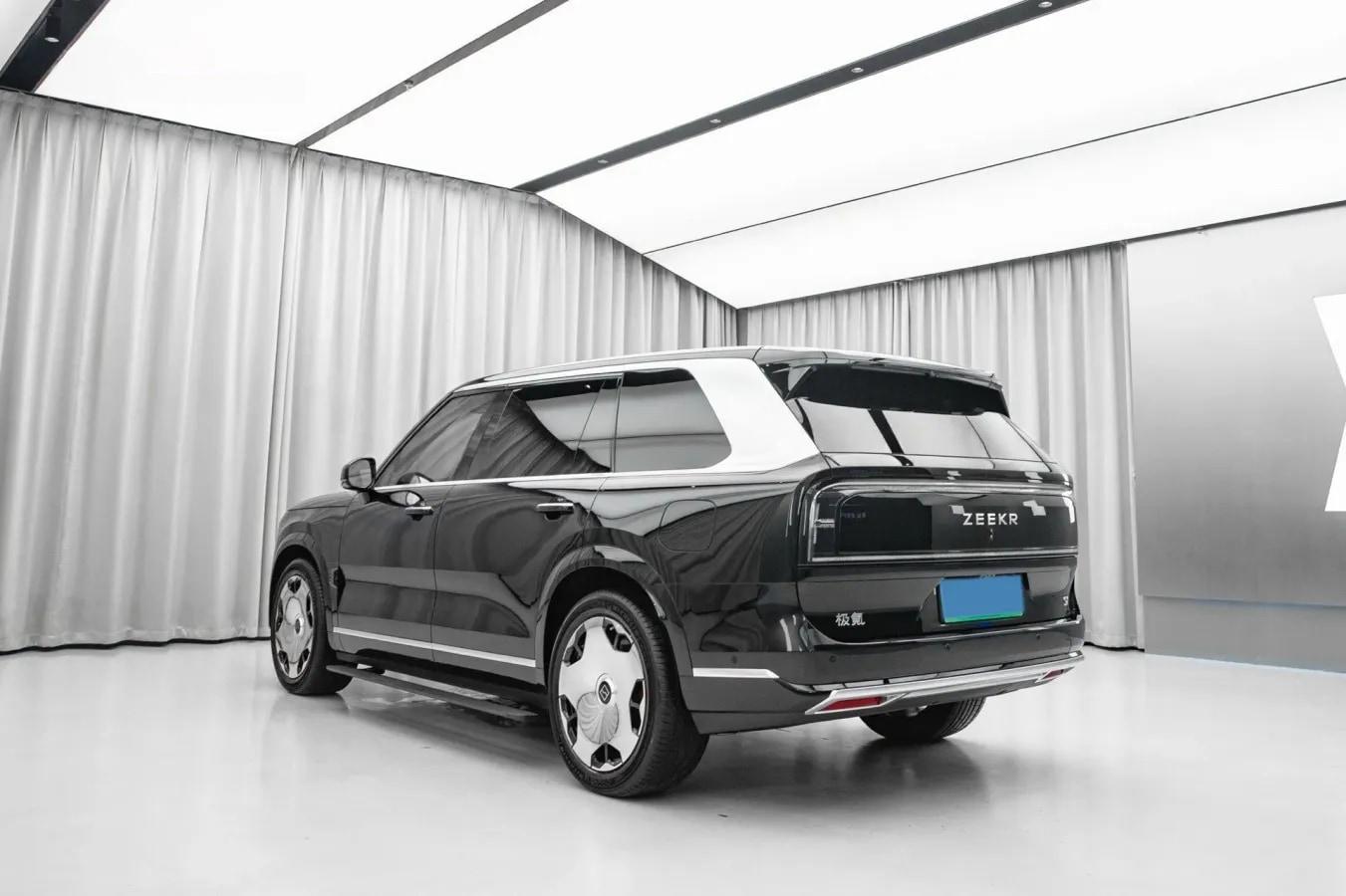 2025 Zeekr 9X 2.0T 279HP L4 1DHT PHEV image 6