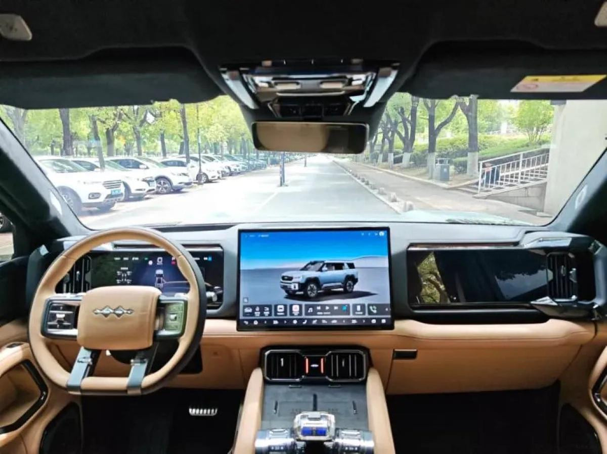 2025 FangChengBao Bao 8 2.0T 245HP L4 E-CVT PHEV 36.8KWH image 7