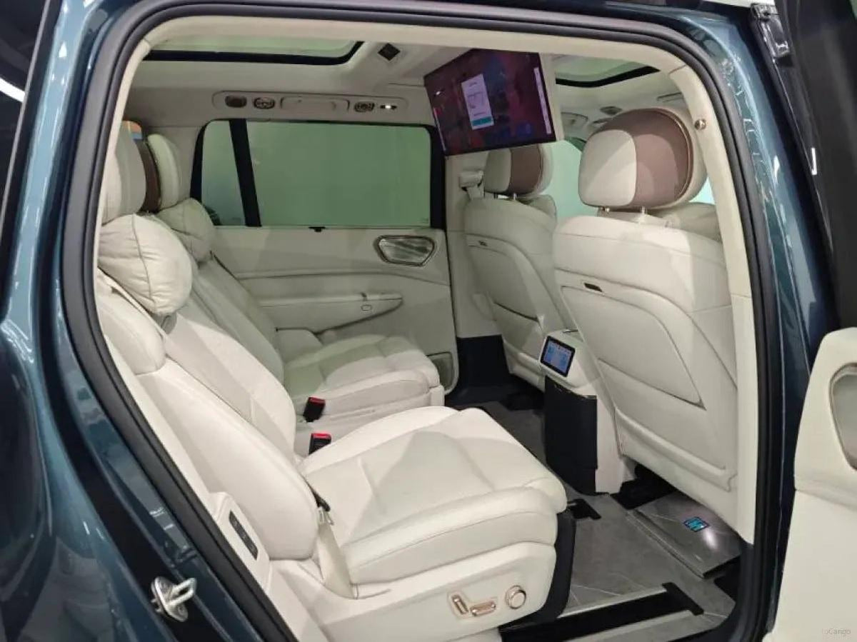 2025 LYNK&CO 900 2.0T 254HP L4 3DHT PHEV image 7