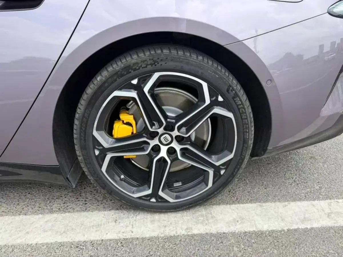 2024 Xiaomi SU7 BEV 94.3KWH image 7