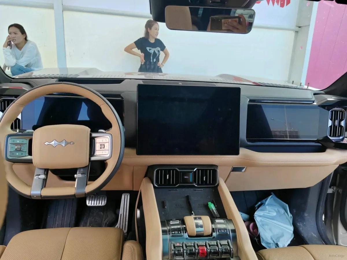 2025 Fang Cheng Bao Bao 8 2.0T 245HP L4 E-CVT PHEV 36.8KWH image 7