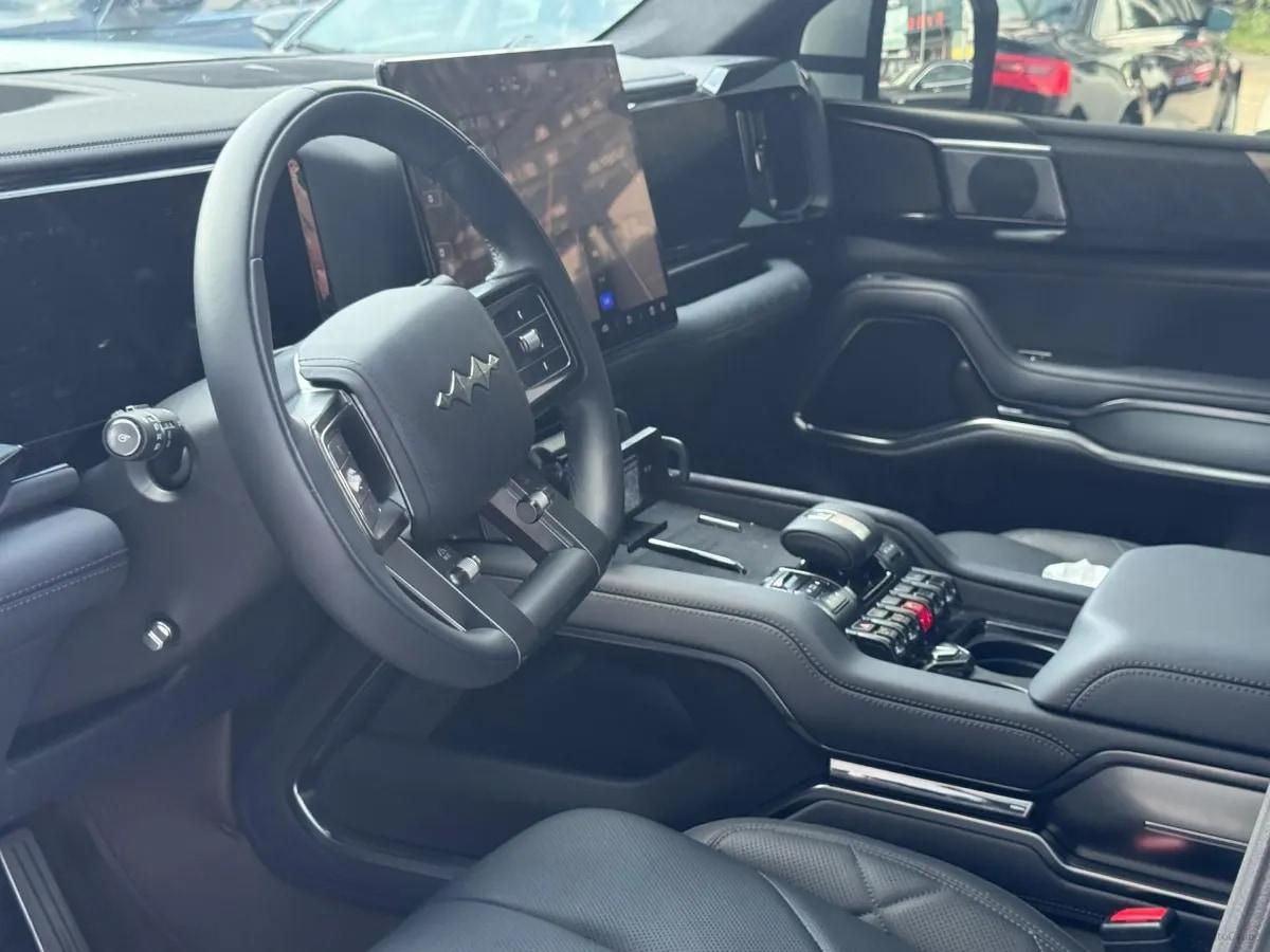 2025 FangChengBao Bao 8 2.0T 245HP L4 E-CVT PHEV 36.8KWH image 7