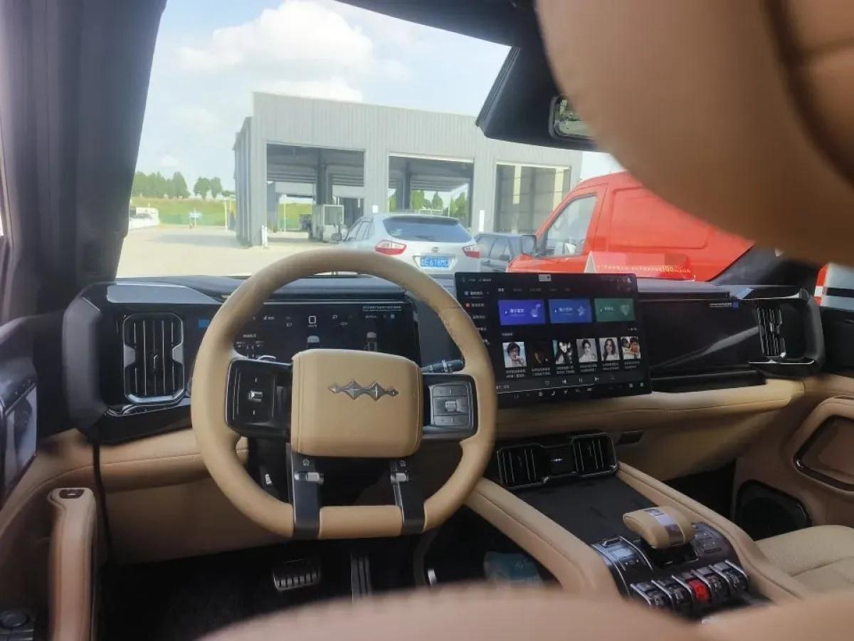 2025 FangChengBao Bao 8 2.0T 245HP L4 E-CVT PHEV 36.8KWH image 7