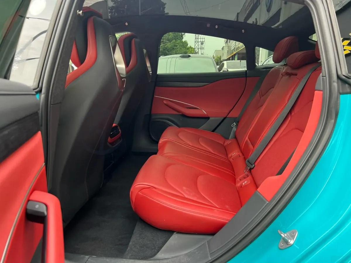 2024 Xiaomi SU7 BEV 73.6KWH image 7