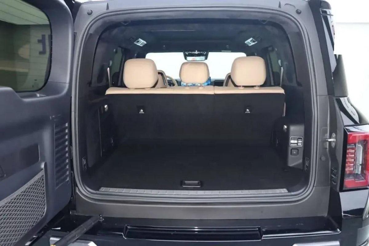 2025 FangChengBao Bao 8 2.0T 245HP L4 E-CVT PHEV 36.8KWH image 7