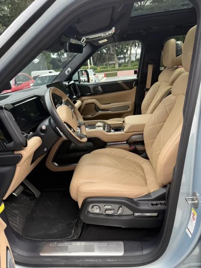 2025 FangChengBao Bao 8 2.0T 245HP L4 E-CVT PHEV 36.8KWH image 7