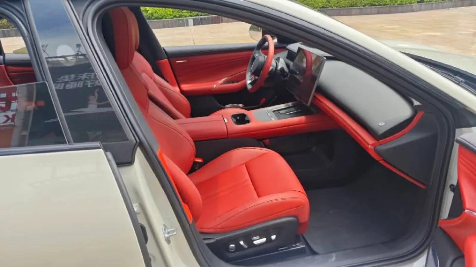 2026 Xiaomi SU7 BEV image 7