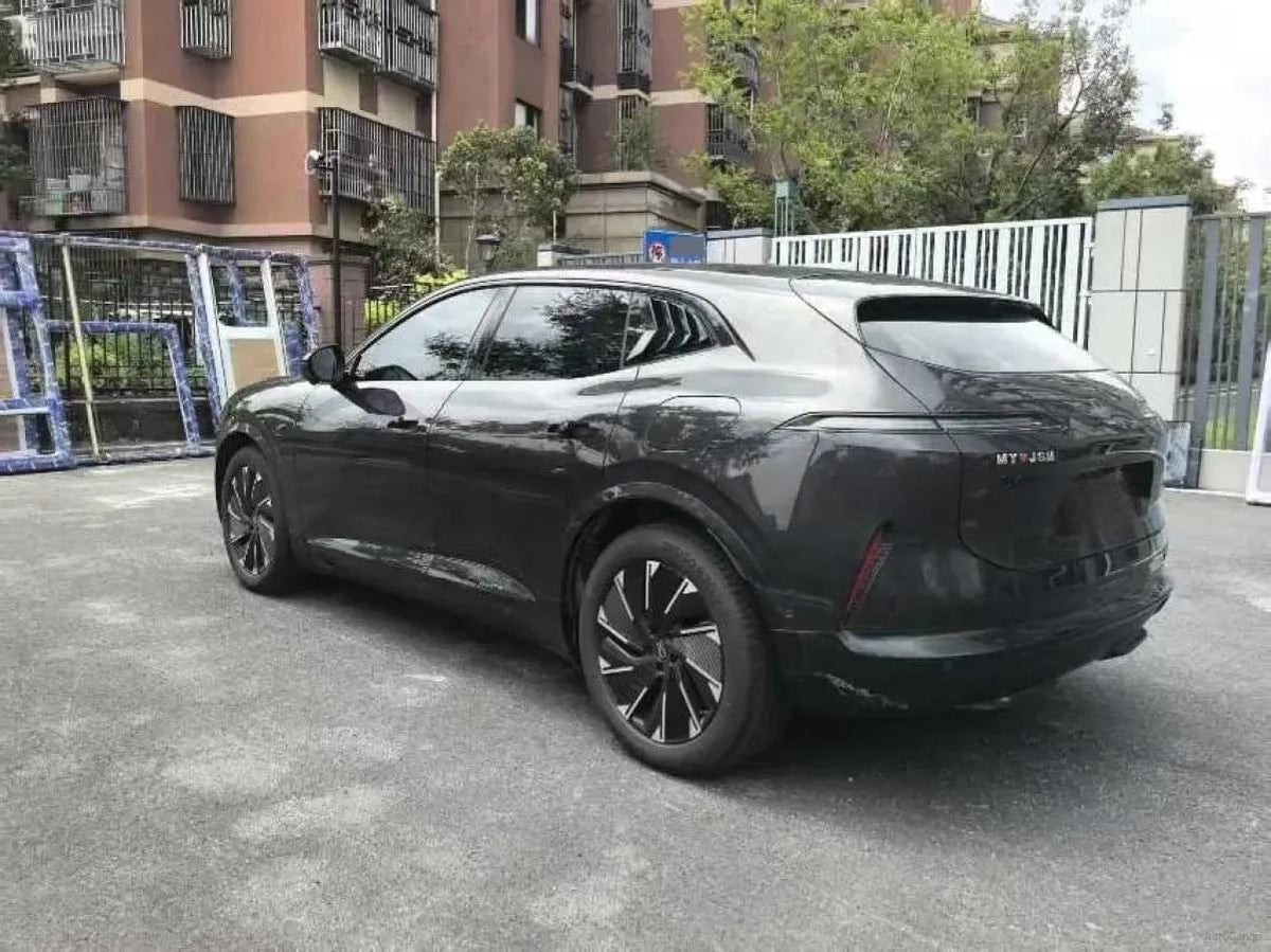 2024 Avatr 07 1.5T 156HP L4 REEV 39.05KWH 230km image 7