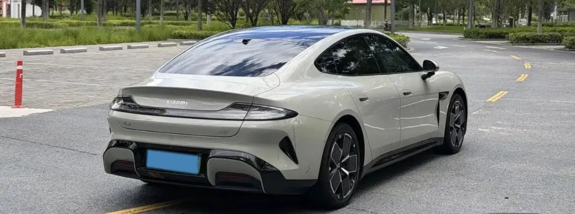 2024 Xiaomi SU7 BEV 73.6KWH image 7