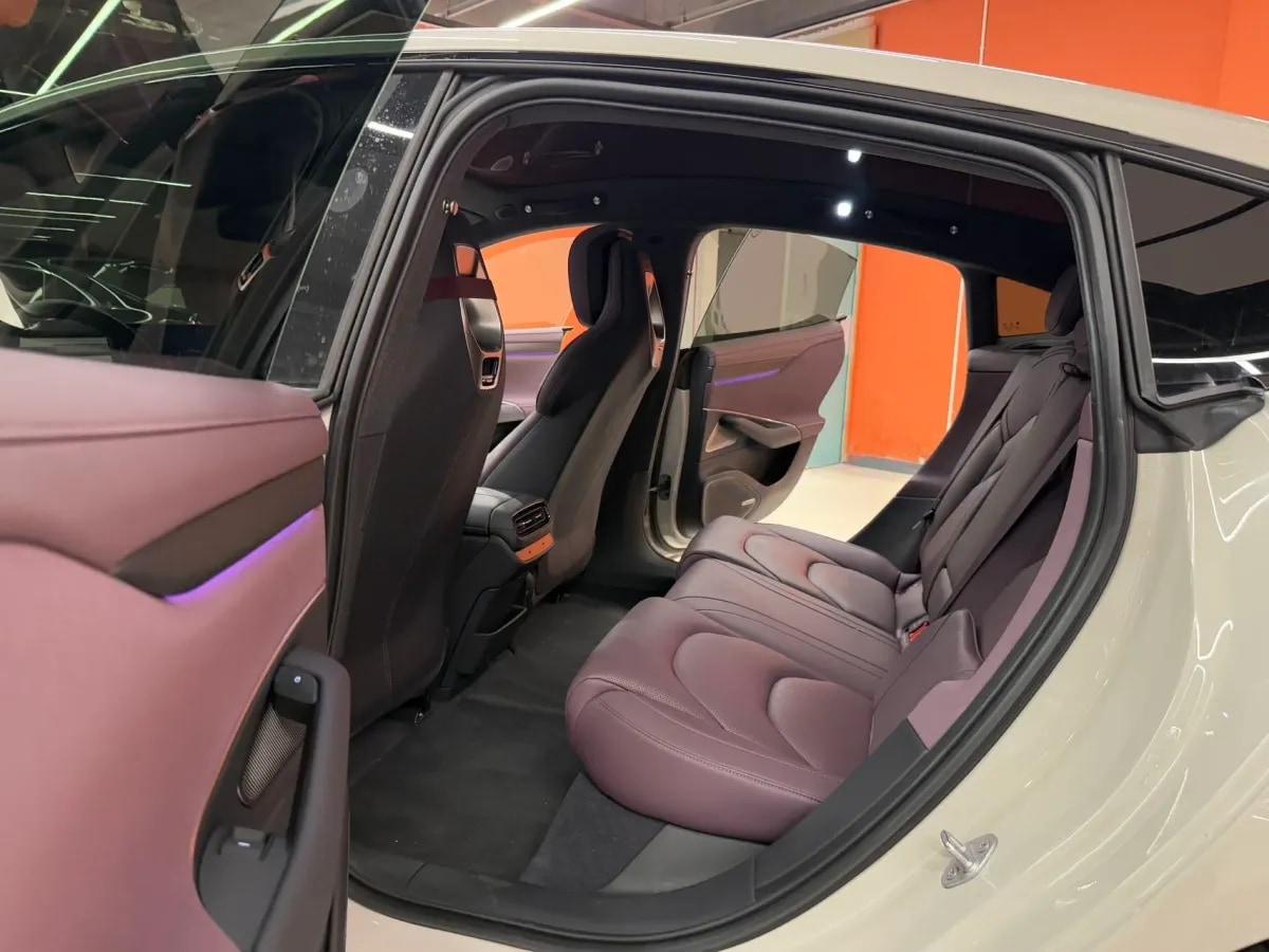 2024 Xiaomi SU7 BEV 73.6KWH image 7