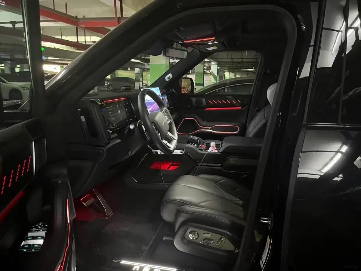 2025 FangChengBao Bao 8 2.0T 245HP L4 E-CVT PHEV 36.8KWH image 7