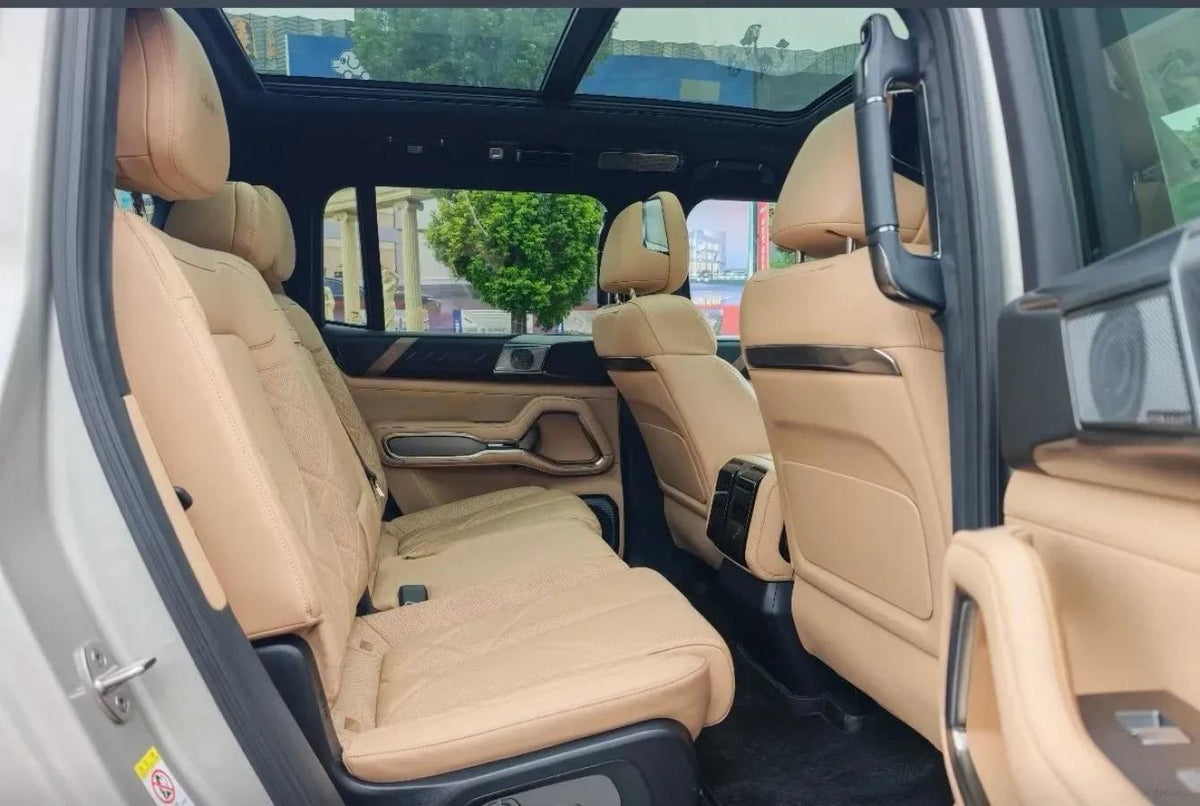 2025 Fang Cheng Bao Bao 8 2.0T 245HP L4 E-CVT PHEV 36.8KWH image 7