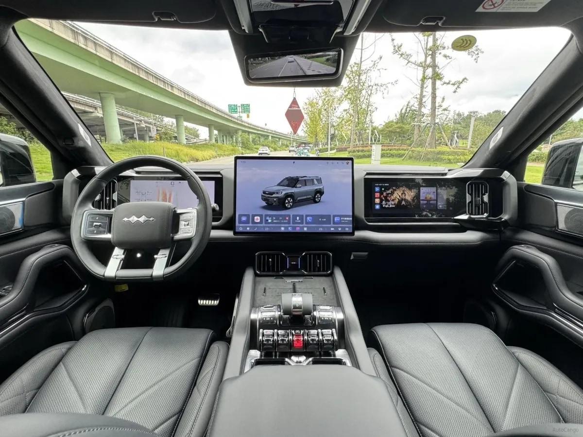 2025 FangChengBao Bao 8 2.0T 245HP L4 E-CVT PHEV 36.8KWH image 7