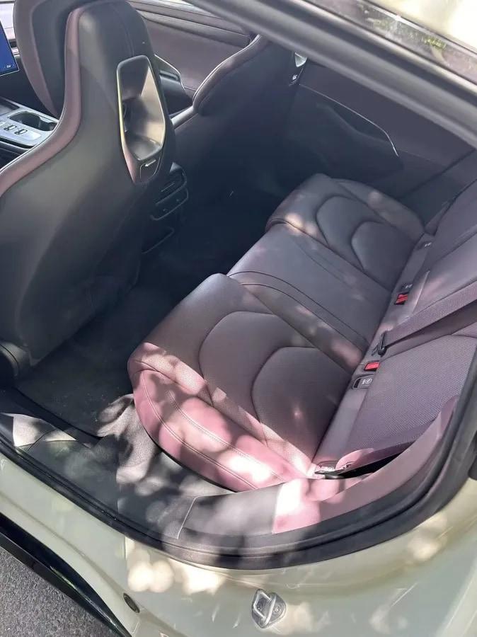 2024 Xiaomi SU7 BEV 73.6KWH image 7