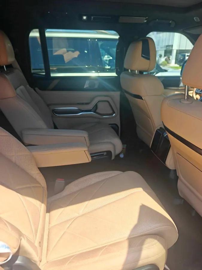 2025 FangChengBao Bao 8 2.0T 245HP L4 E-CVT PHEV 36.8KWH image 7