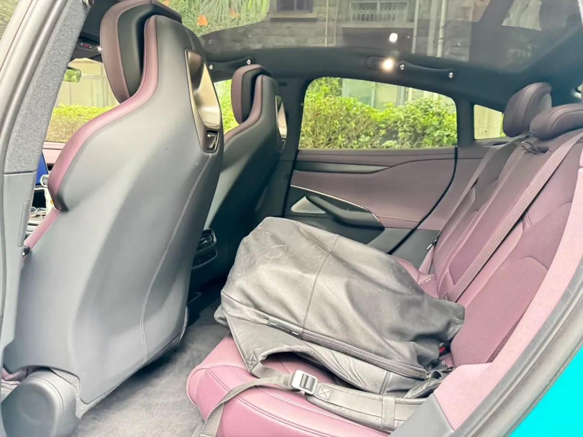 2024 Xiaomi SU7 BEV 73.6KWH 700km image 7