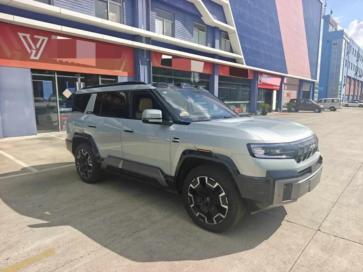 2025 FangChengBao Bao 8 2.0T 245HP L4 E-CVT PHEV 36.8KWH image 7