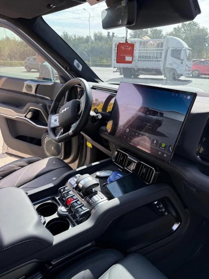 2025 FangChengBao Bao 8 2.0T 245HP L4 E-CVT PHEV 36.8KWH image 7