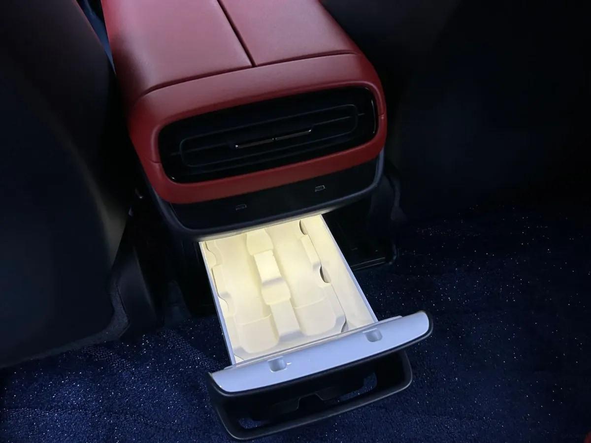 2024 Xiaomi SU7 BEV 73.6KWH image 7