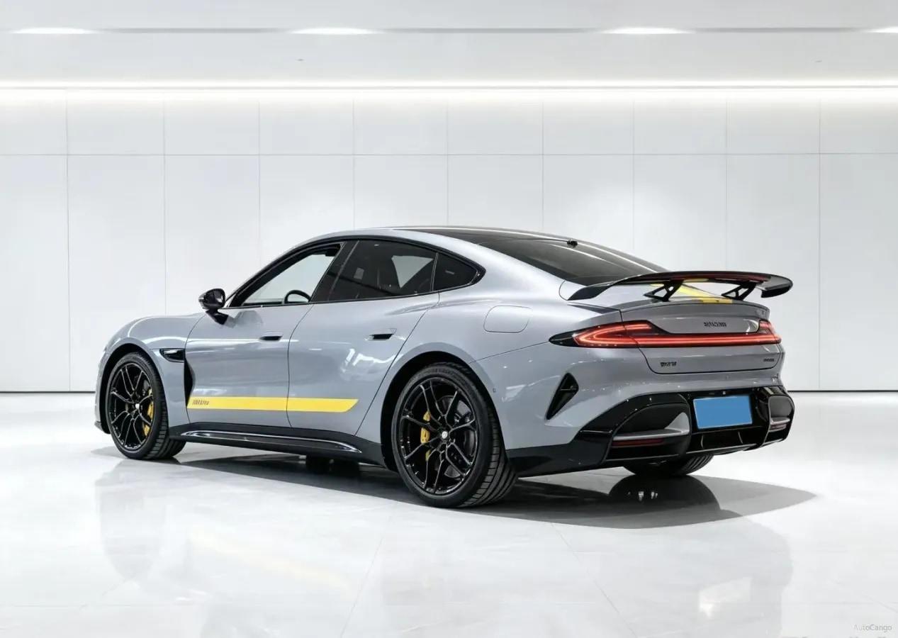 2025 Xiaomi SU7 Ultra BEV 93.7KWH image 7