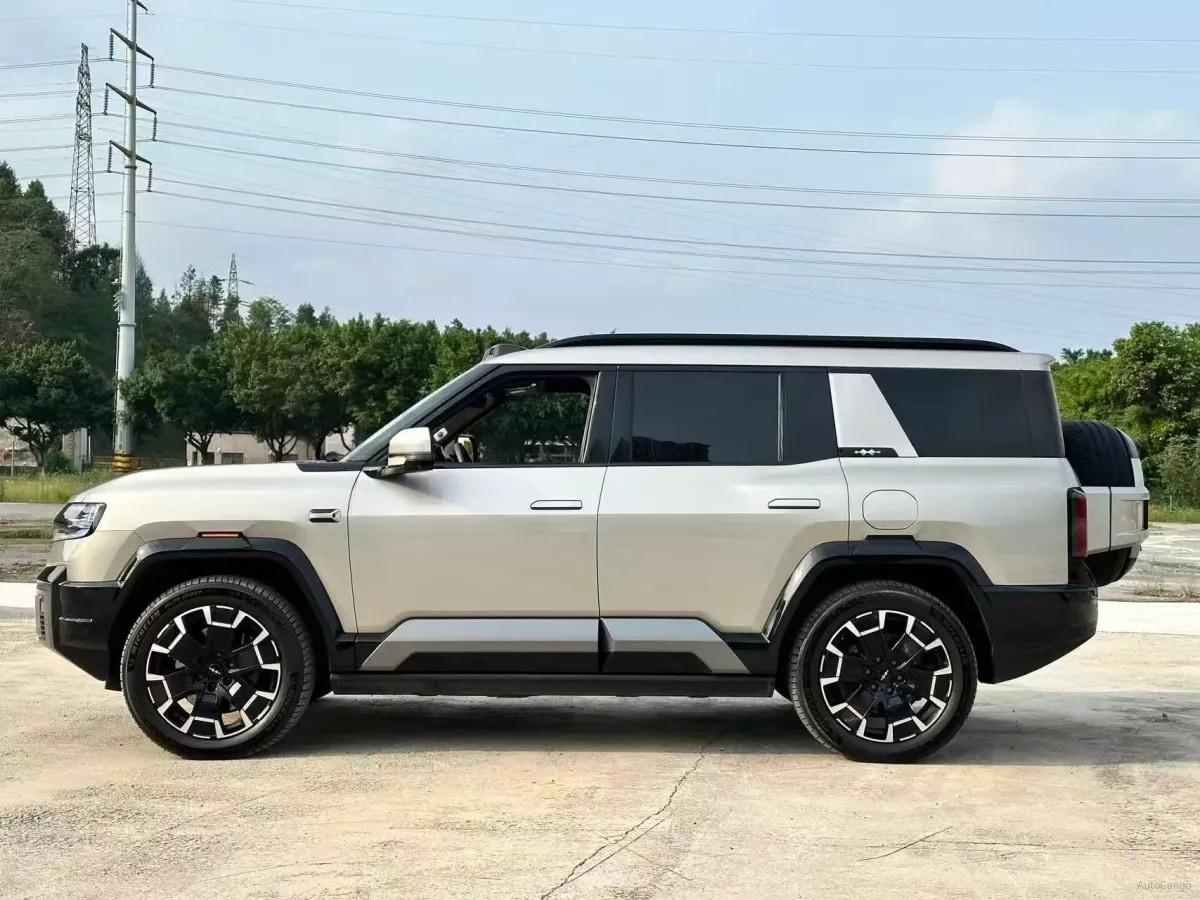 2025 Fang Cheng Bao Bao 8 2.0T 245HP L4 E-CVT PHEV 36.8KWH image 7
