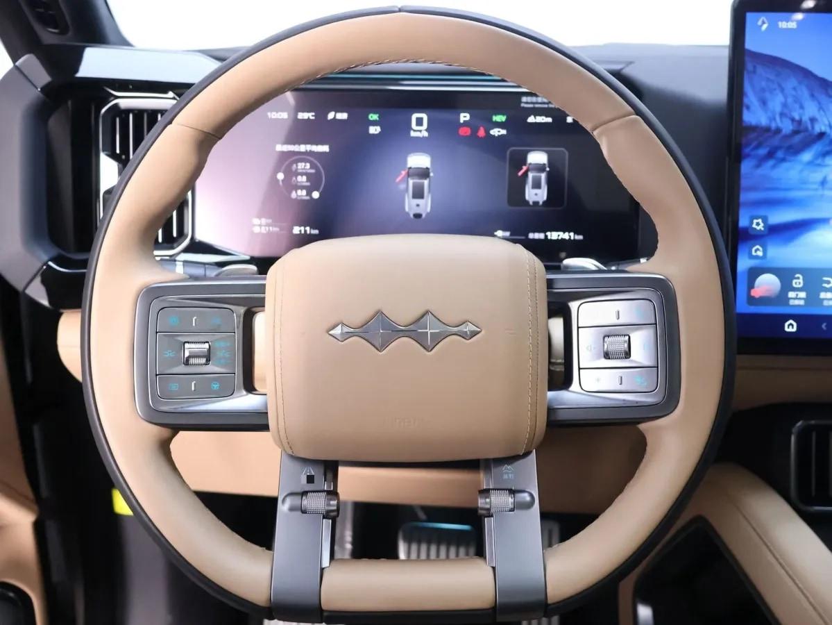 2025 Fang Cheng Bao Bao 8 2.0T 245HP L4 E-CVT PHEV 36.8KWH image 7