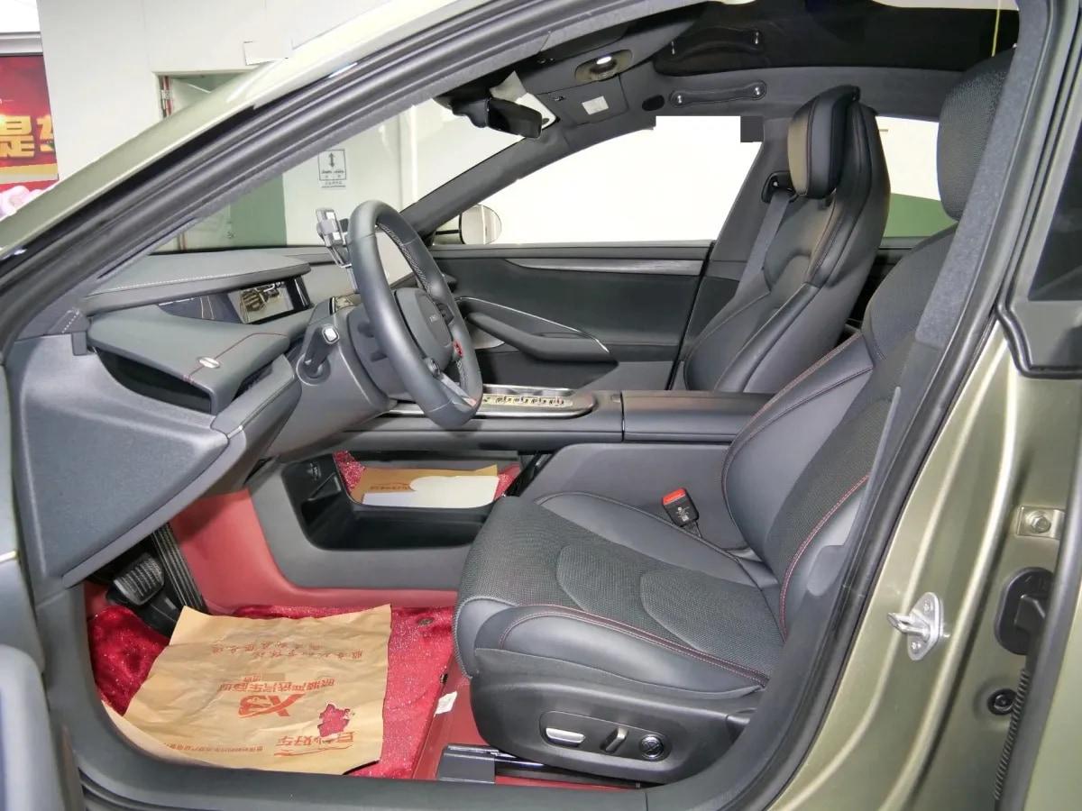 2024 Xiaomi SU7 BEV 73.6KWH image 7