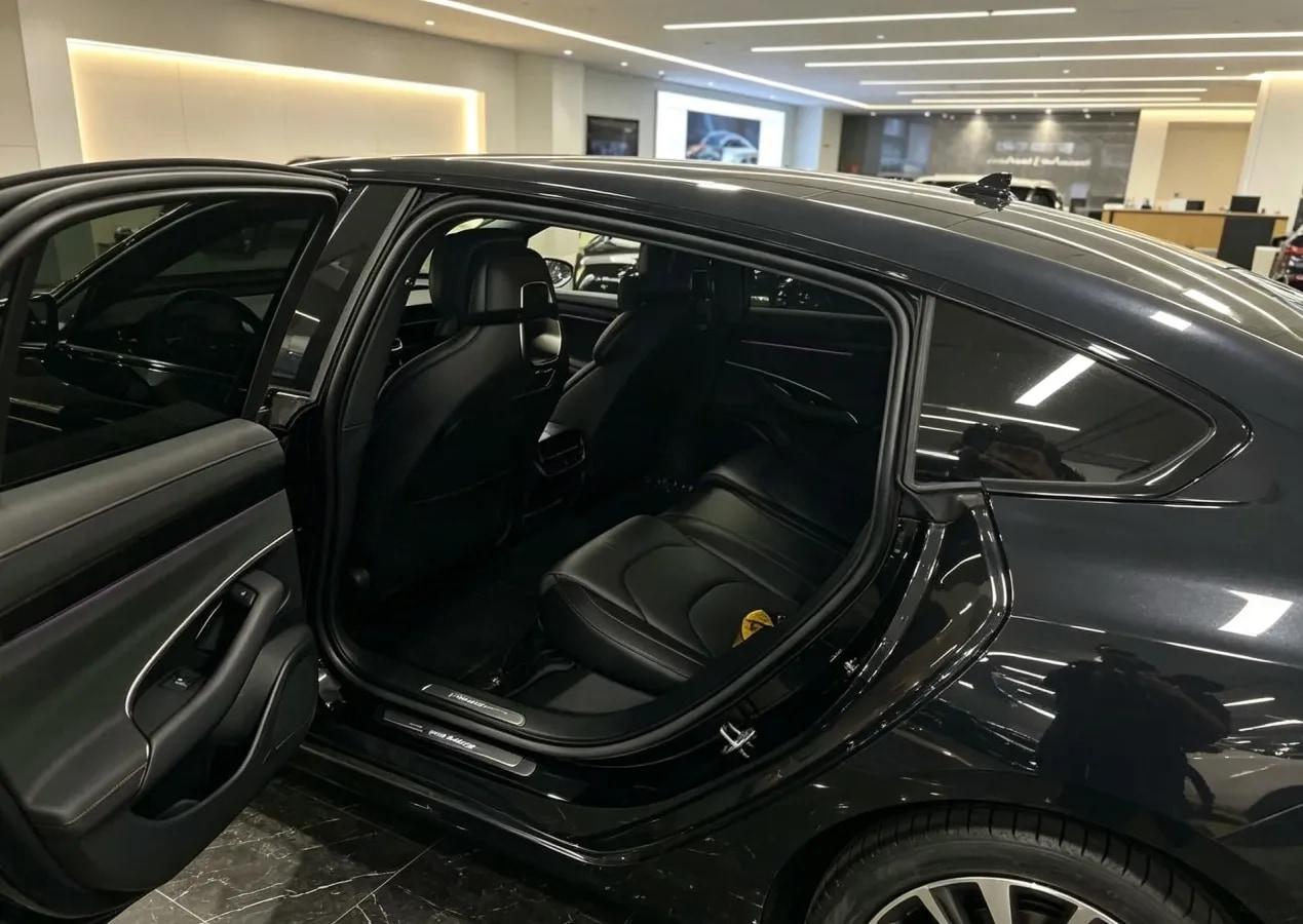 2024 Xiaomi SU7 BEV 73.6KWH image 7
